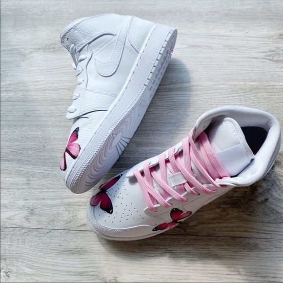 Air jordan AJ Mid custom butterflies - Picture 5 of 9